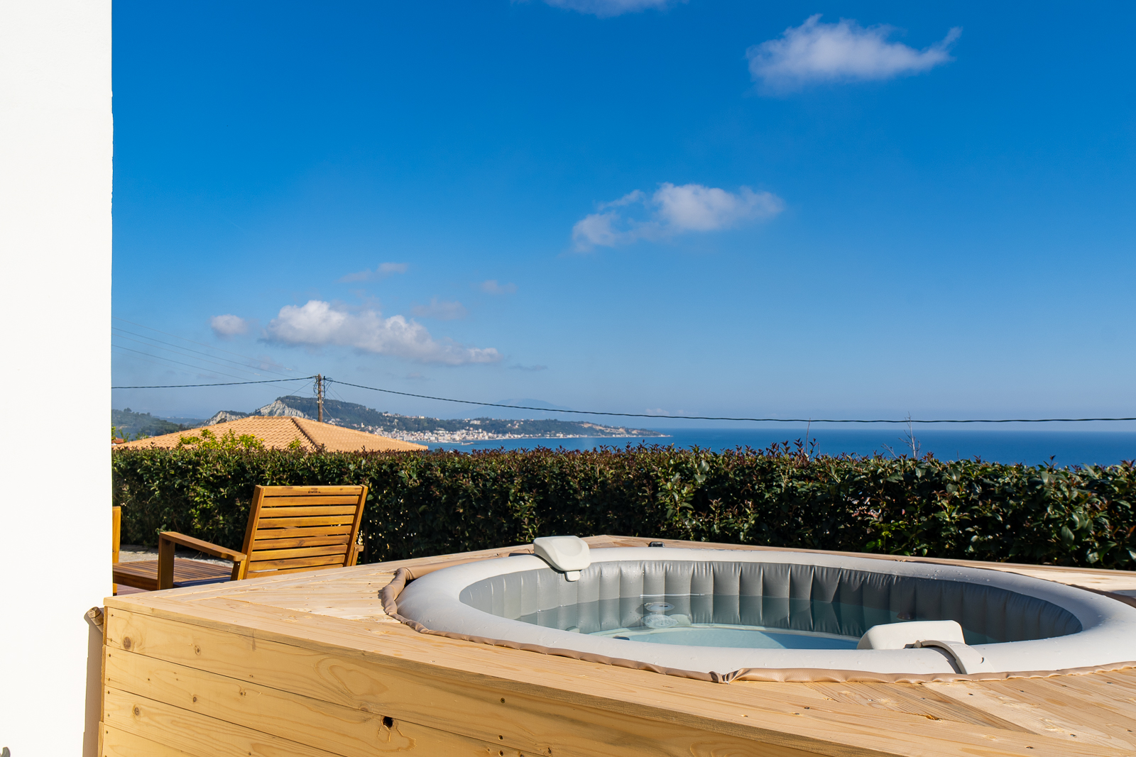 Driftwood House Jacuzzi